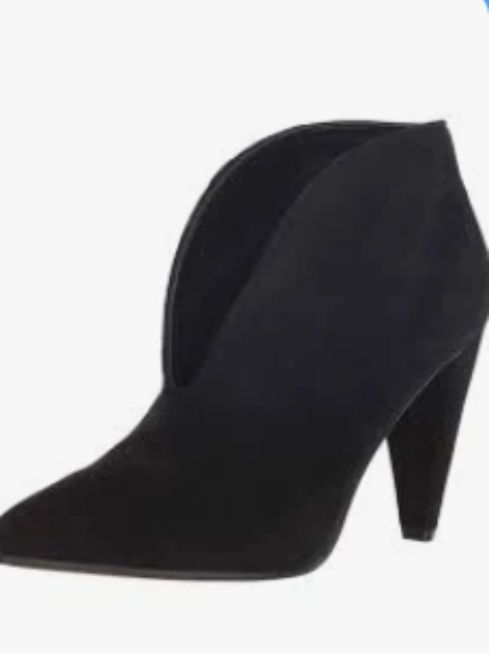 Size 10 Vince Camuto Black True Suede Shoes